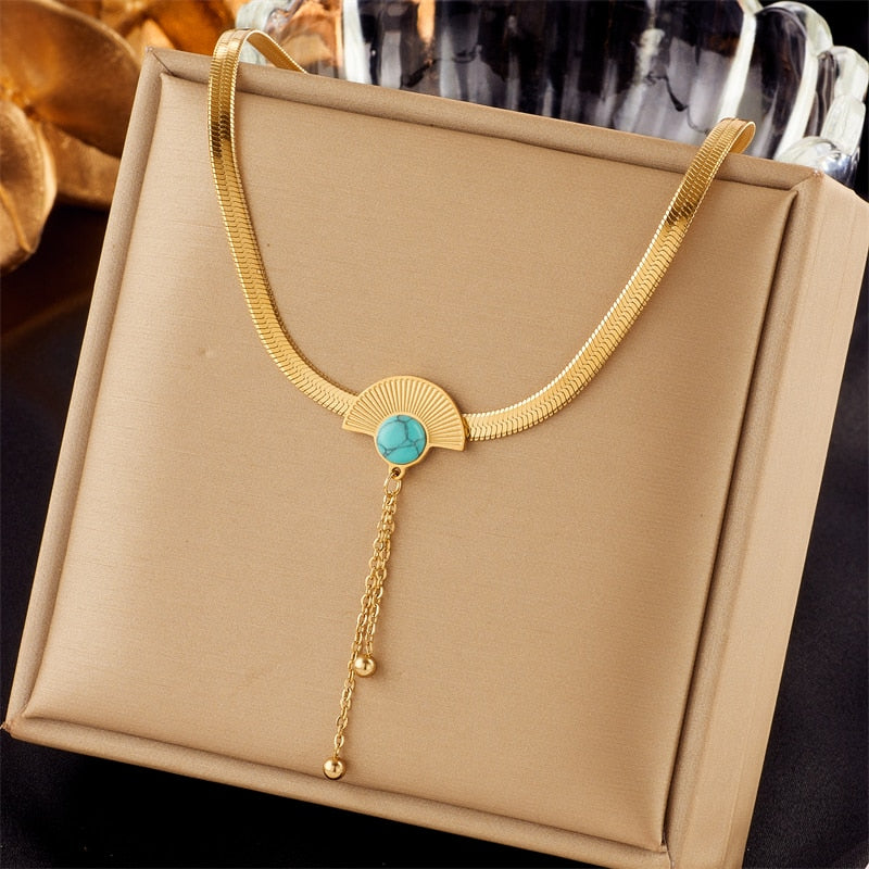 18k Gold Rope Fan Pearl Pendant Chain