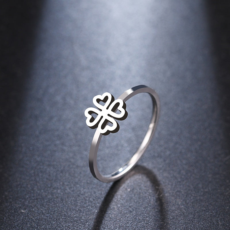 Lucky Clover Heart Ring